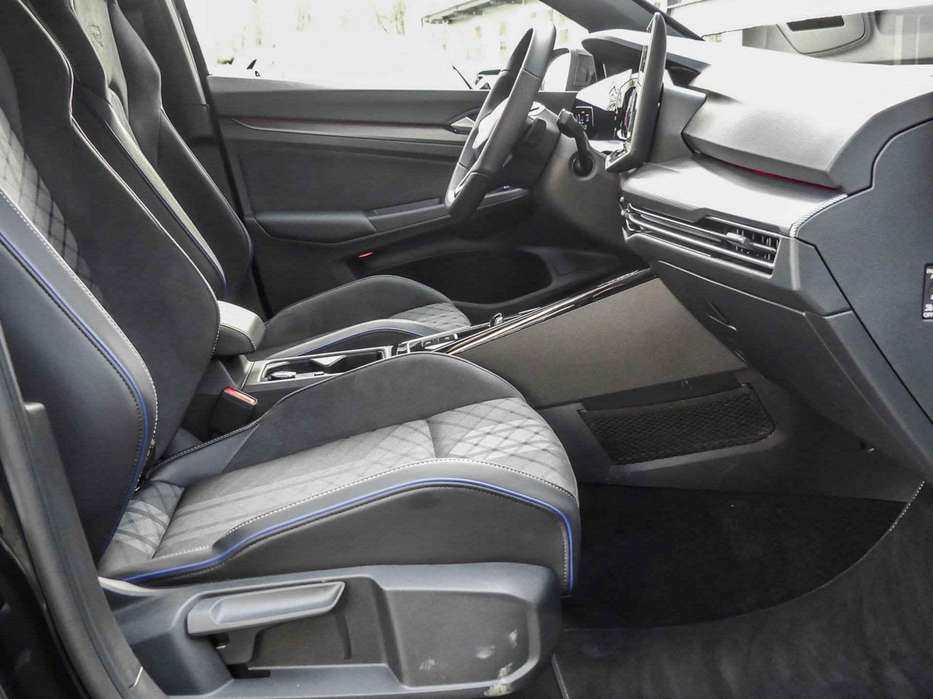 Volkswagen Golf R-Line