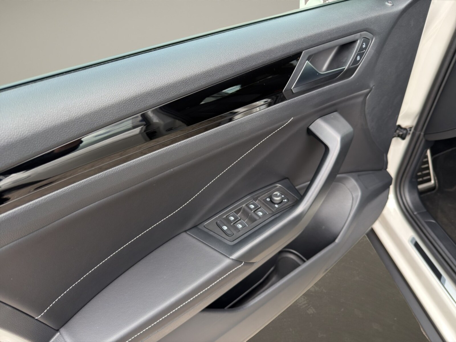 Volkswagen T-Roc – Bild 9