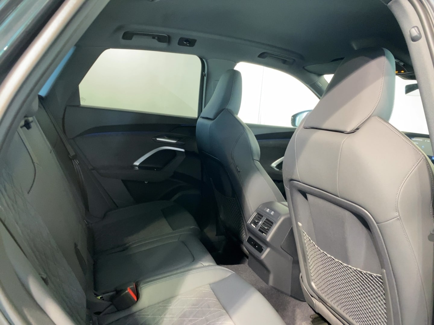 Bild über Audi Q5 SUV TDI quattro 150 kW S tronic - für weitere Informationen kontaktieren Sie den Audi Partner