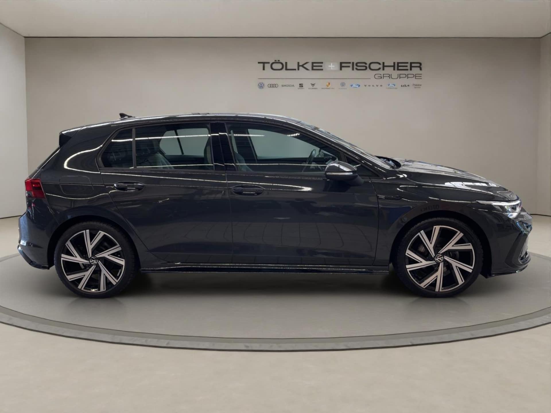 Volkswagen Golf R-Line