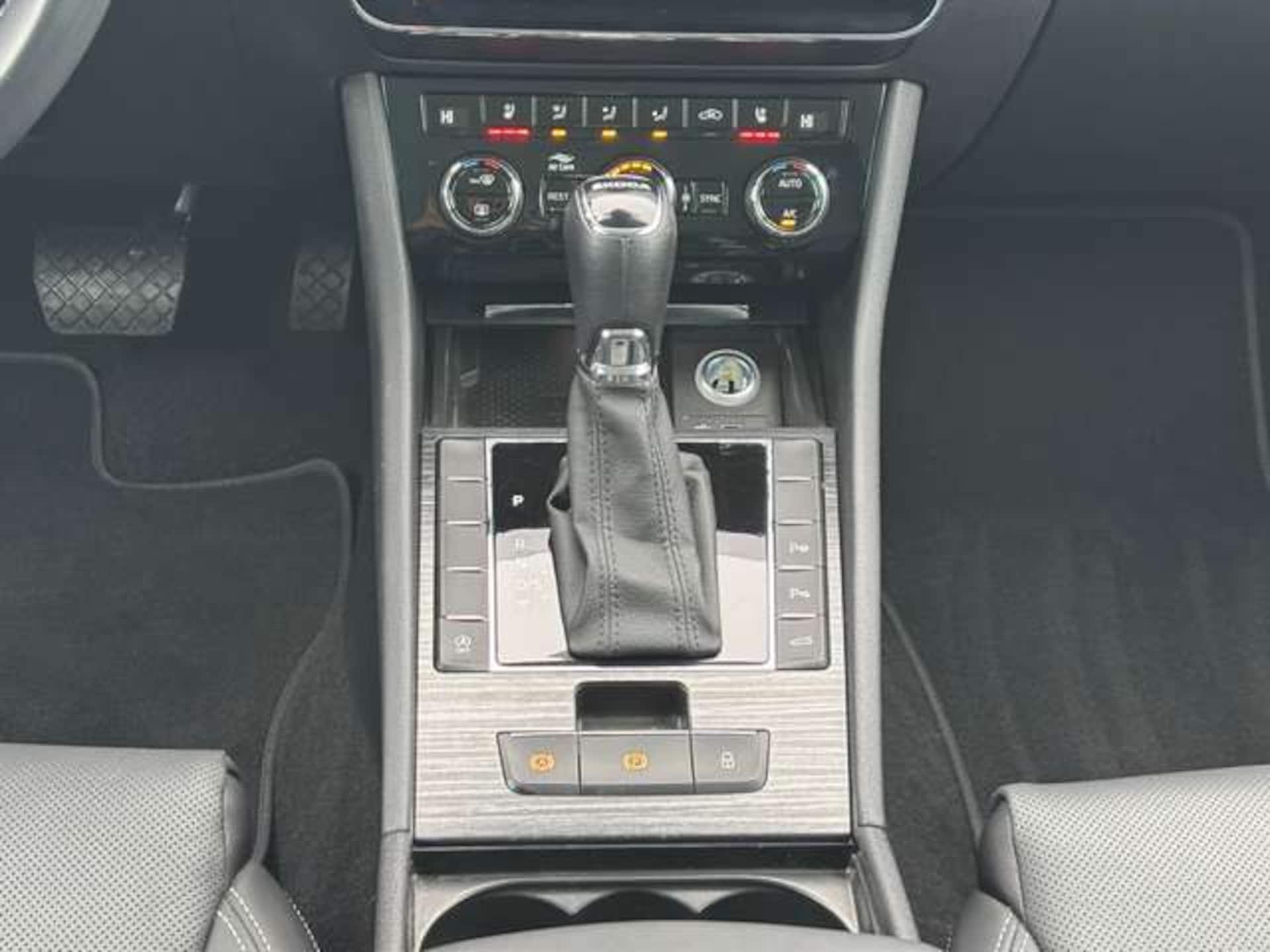 Skoda Superb Combi PREMIUM EDITION