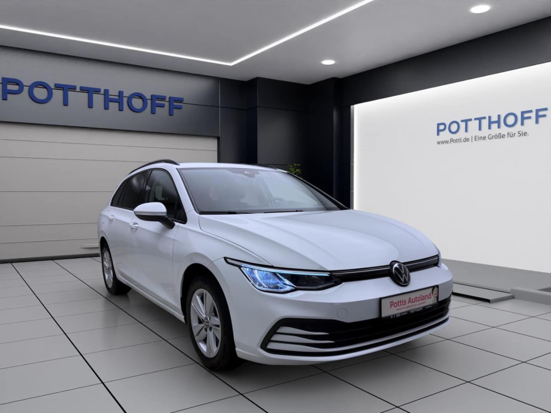 Volkswagen Golf Variant Life