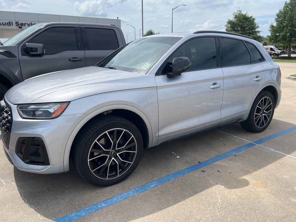 2022 Audi SQ5 Premium Plus's photo
