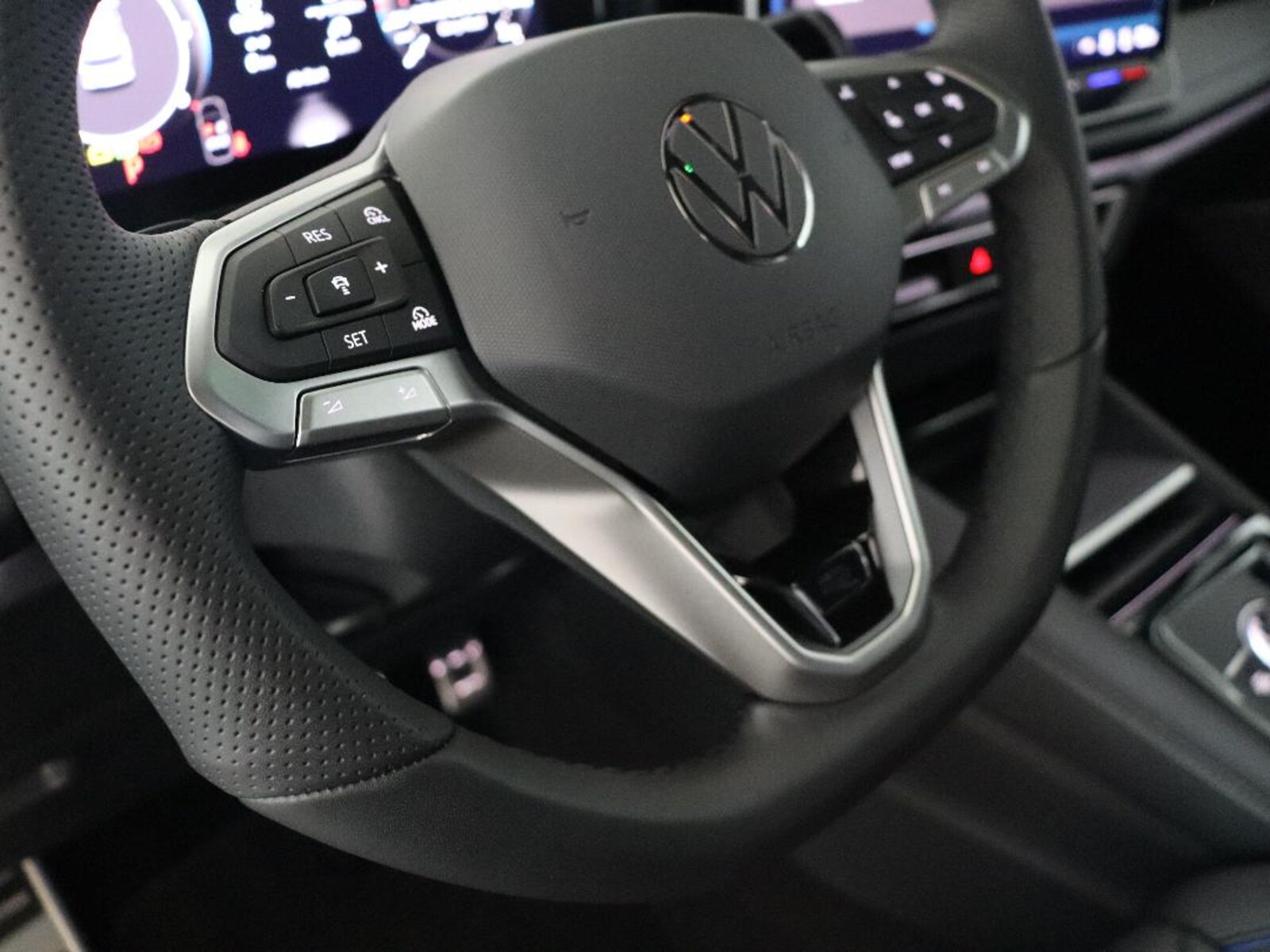 Volkswagen Tiguan – Bild 12