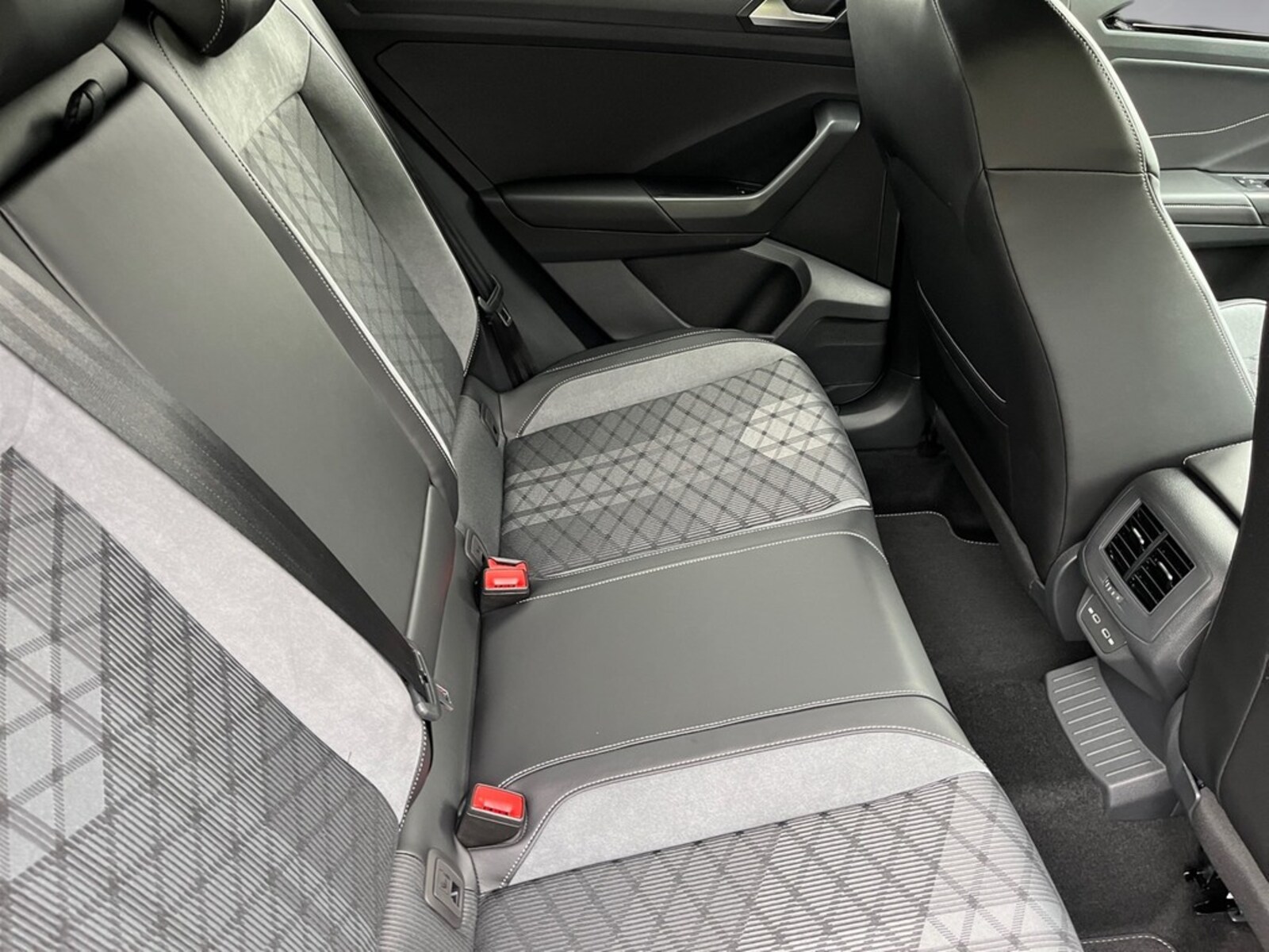 Volkswagen T-Roc – Bild 11