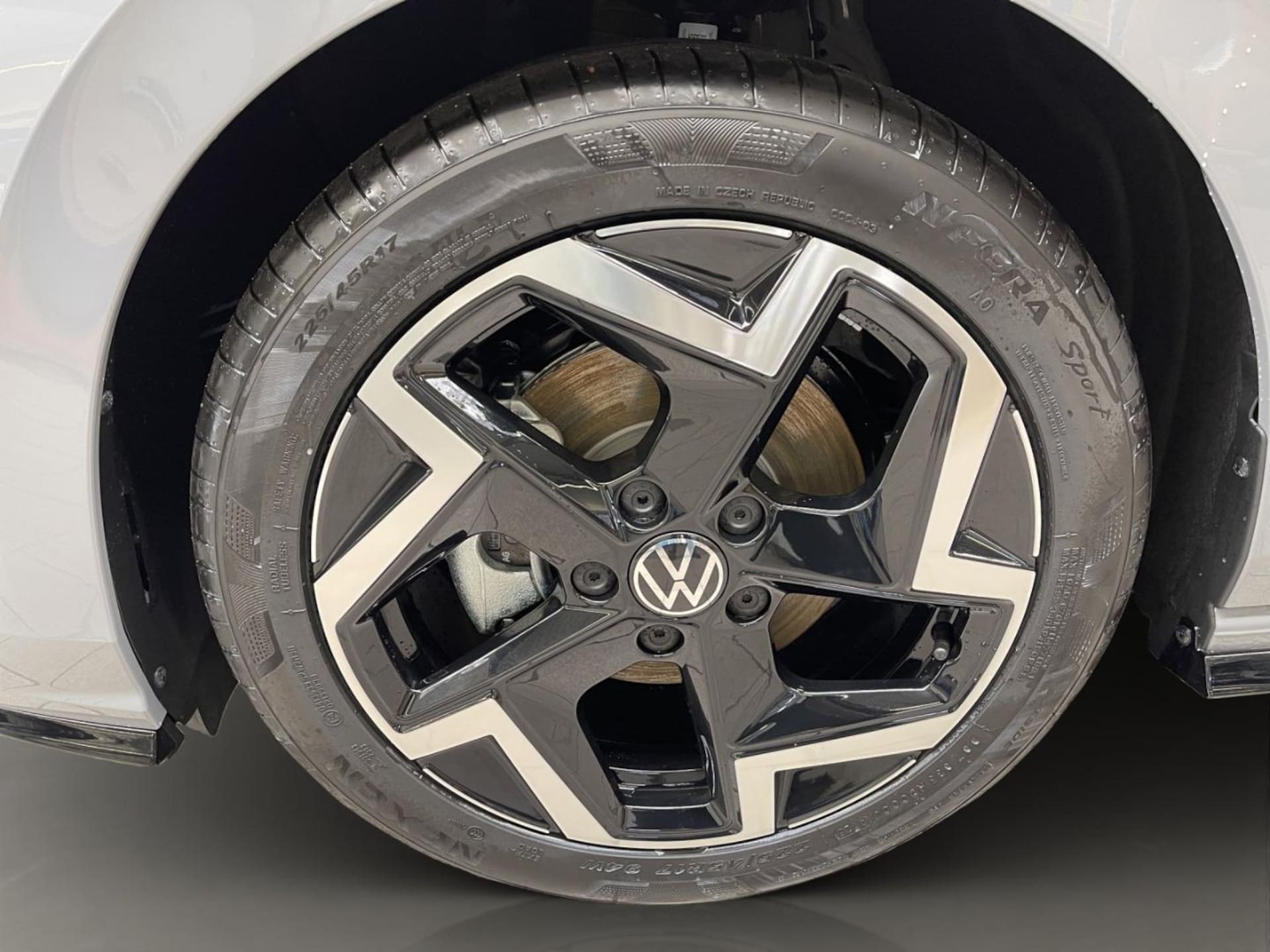 Volkswagen Golf R-Line