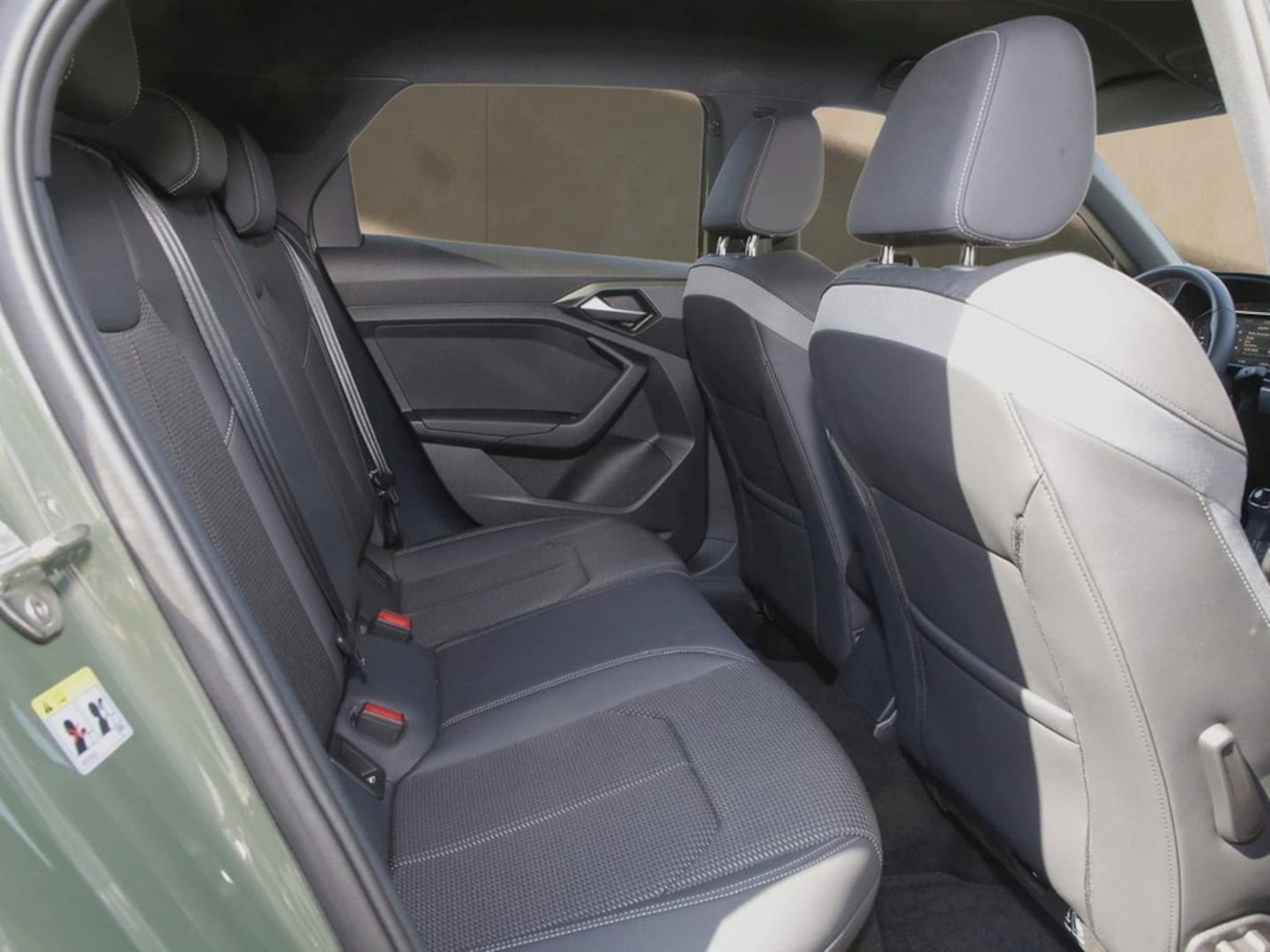 Bild über Audi A1 Sportback S line 35 TFSI S tronic - für weitere Informationen kontaktieren Sie den Audi Partner
