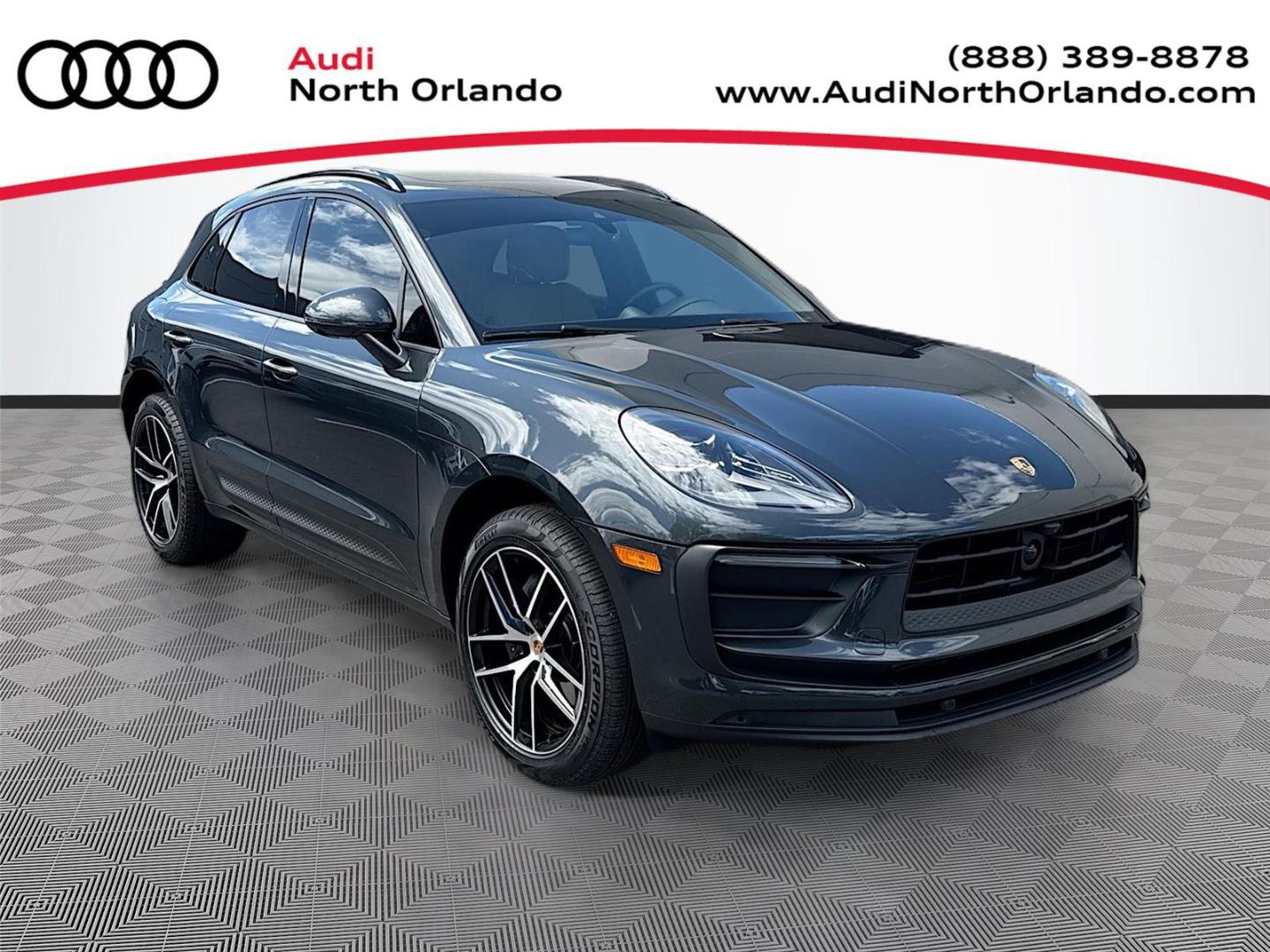 2025 Porsche Macan Base