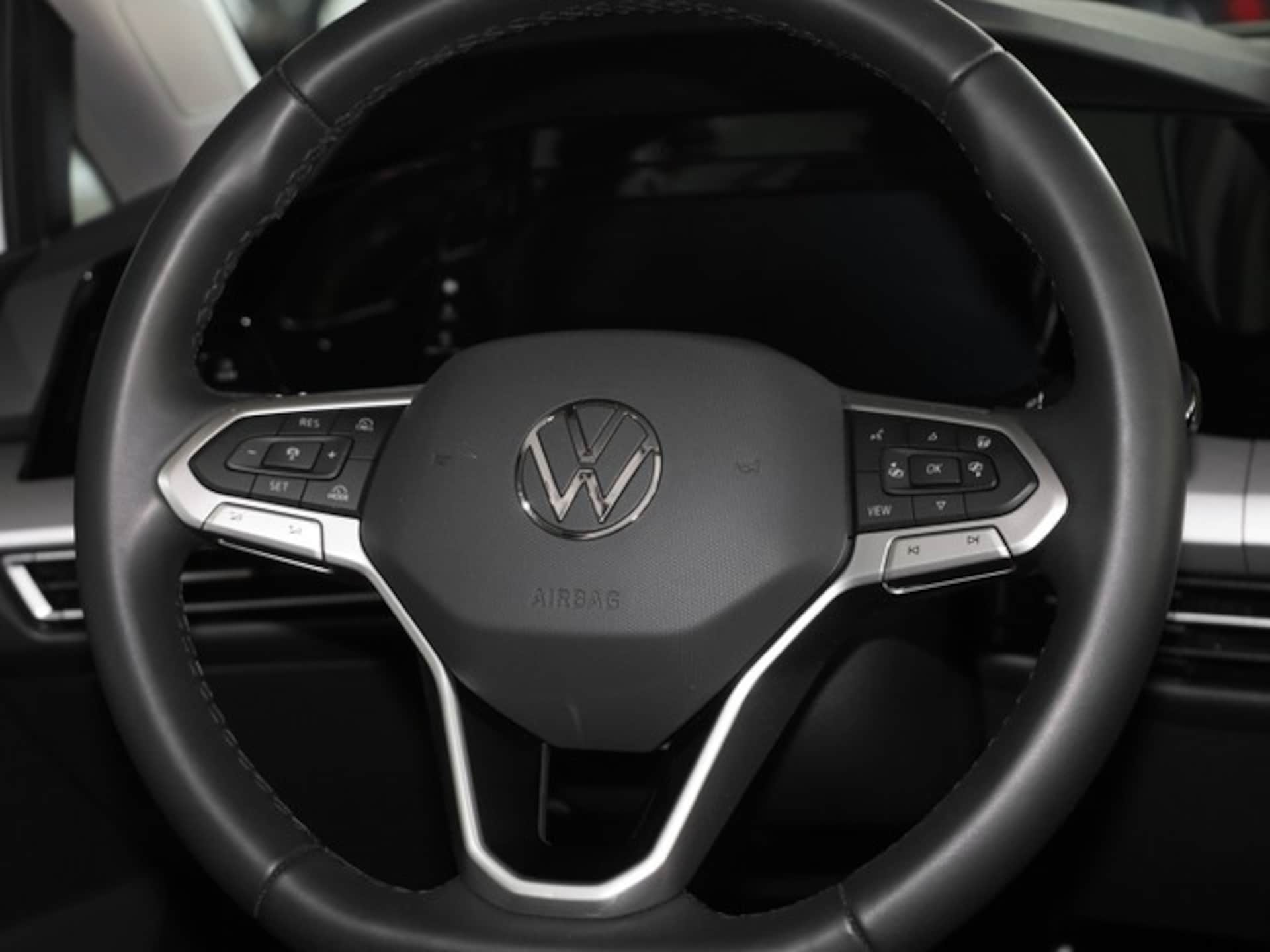 Volkswagen Golf Life