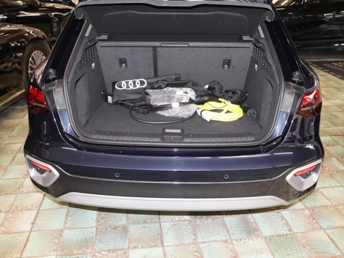 Bild über Audi A3 allstreet TFSI e 40 TFSI e S tronic - für weitere Informationen kontaktieren Sie den Audi Partner