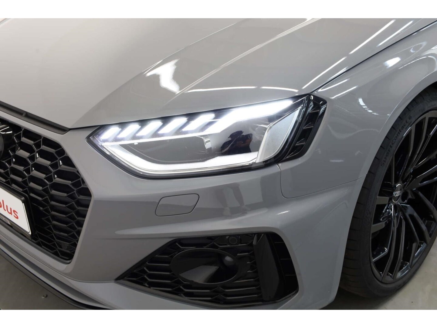 Image about Audi RS 4 Avant TFSI quattro tiptronic