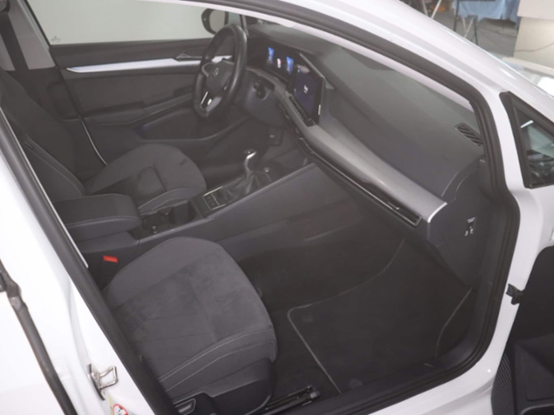 Volkswagen Golf Life