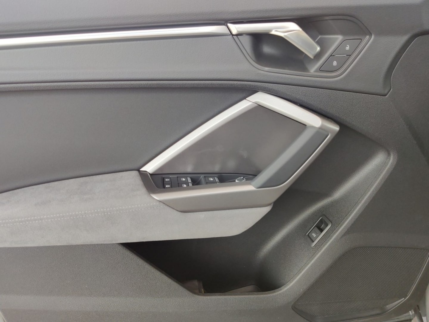 Bild über Audi Q3 advanced 35 TFSI S tronic - für weitere Informationen kontaktieren Sie den Audi Partner