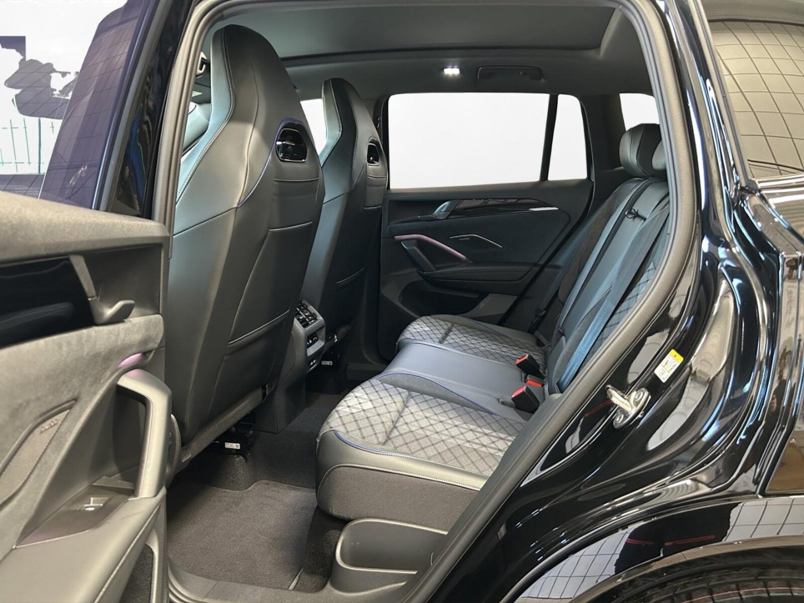 Volkswagen Tiguan – Bild 11