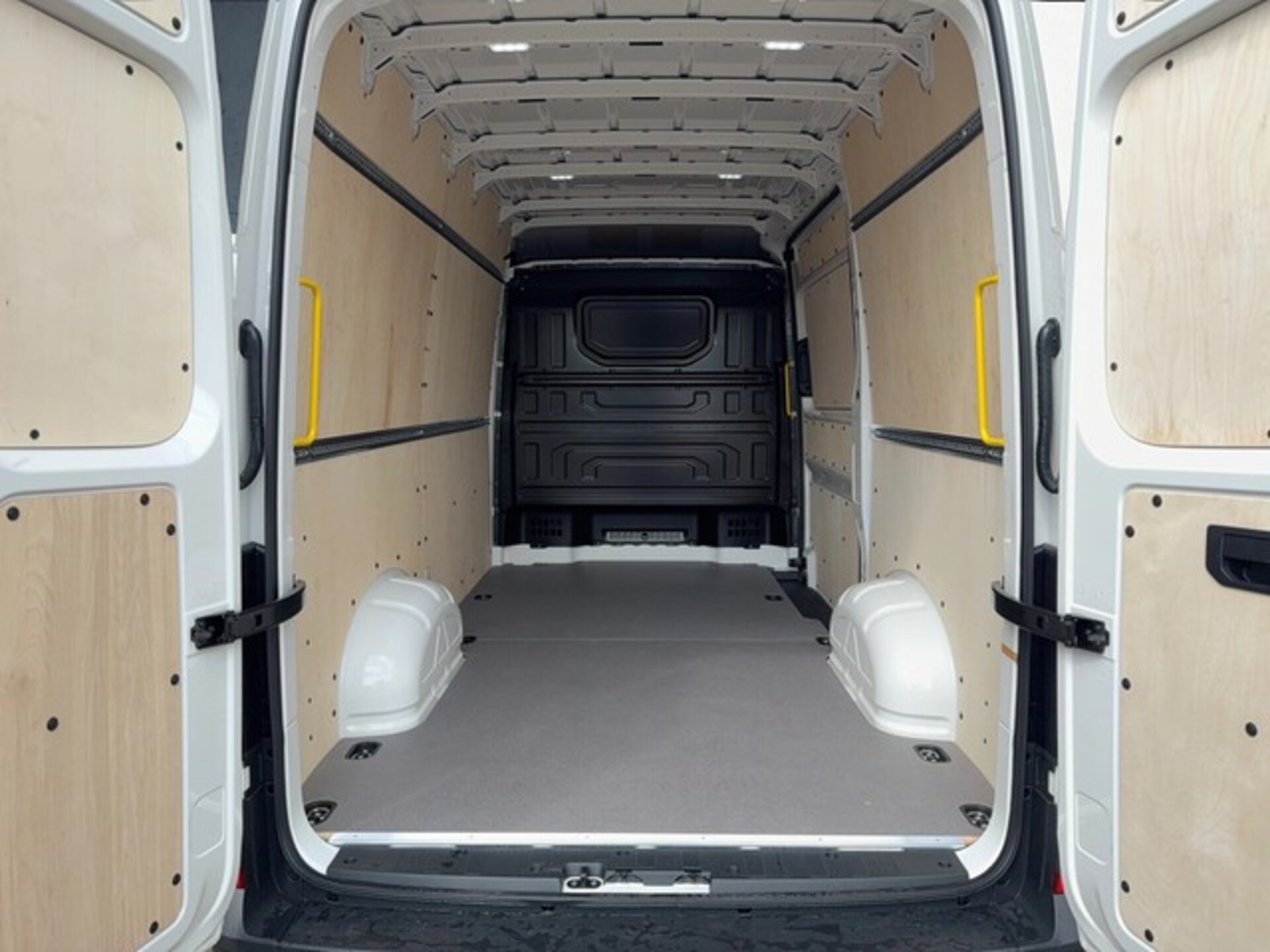 Volkswagen Crafter Kasten mittlerer Radstand