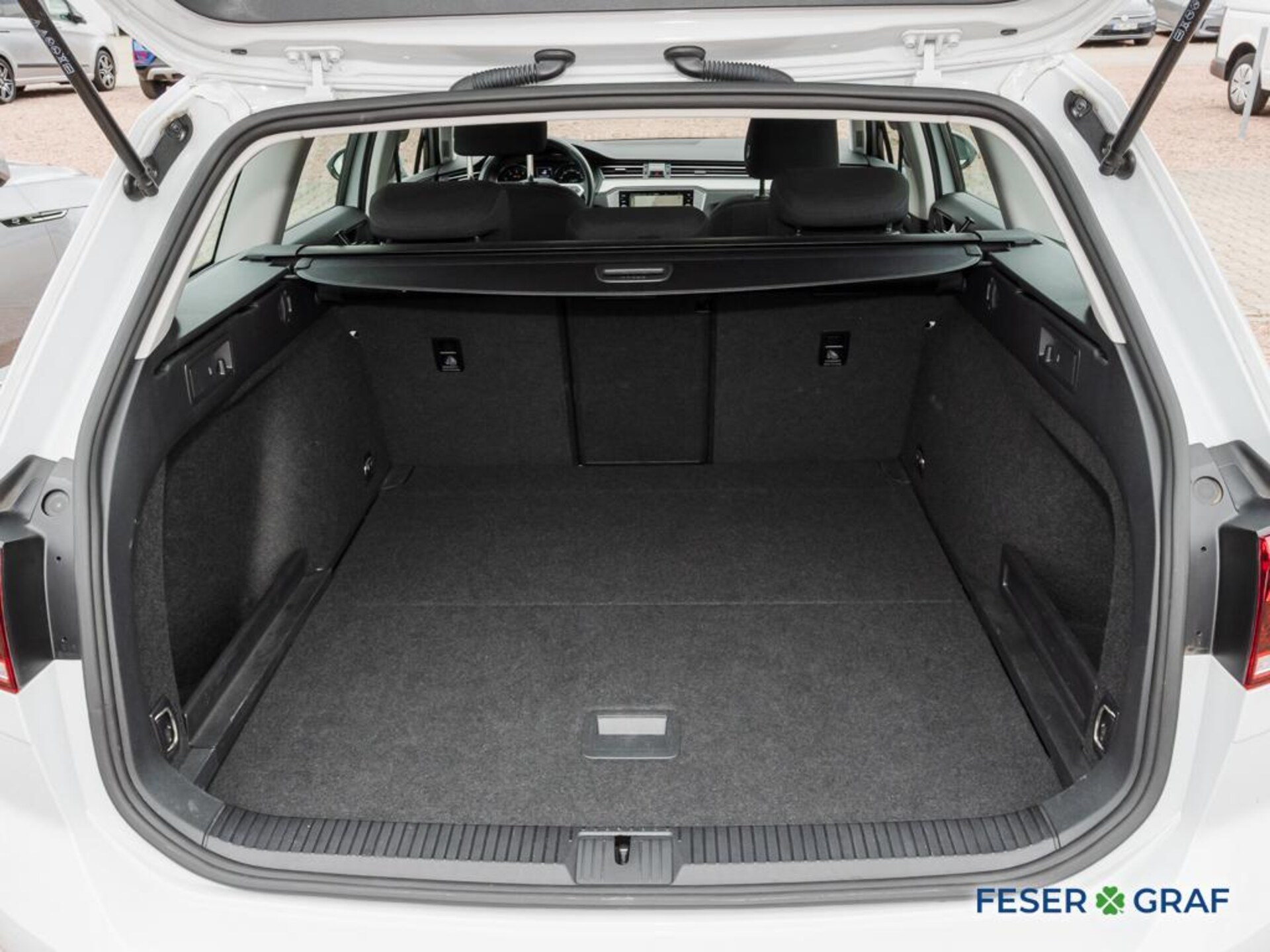 Volkswagen Passat Variant Basis-Modell