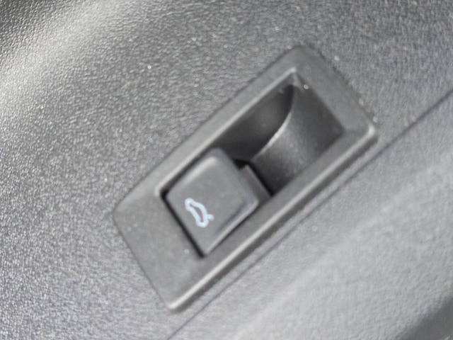 2025 Audi Q5 Premium - Photo 22