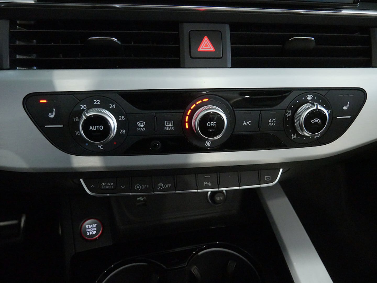 Bild über Audi S5 Cabriolet TFSI quattro tiptronic - für weitere Informationen kontaktieren Sie den Audi Partner