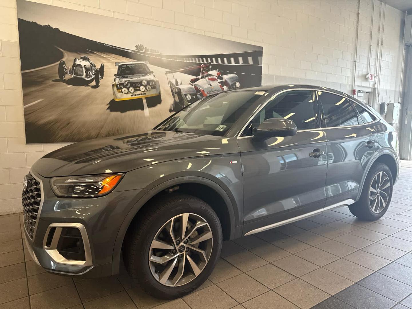 2024 Audi Q5 Sportback 45 Premium's photo