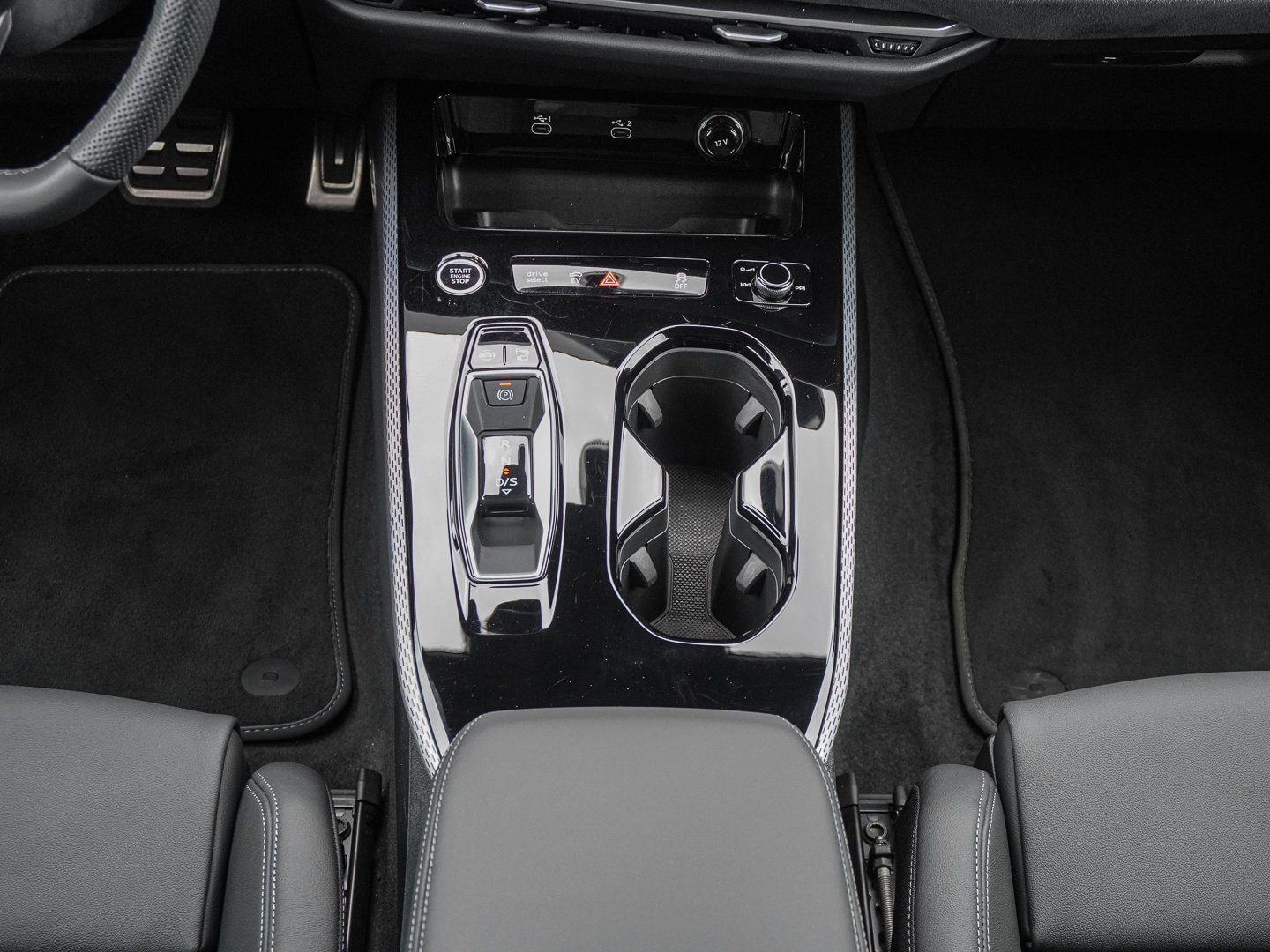 Bild über Audi A5 Avant e-hybrid e-hybrid quattro 220 kW S tronic - für weitere Informationen kontaktieren Sie den Audi Partner