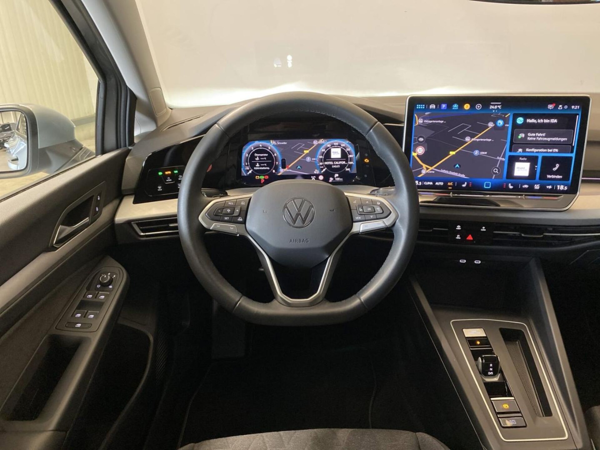Volkswagen Golf Variant Life