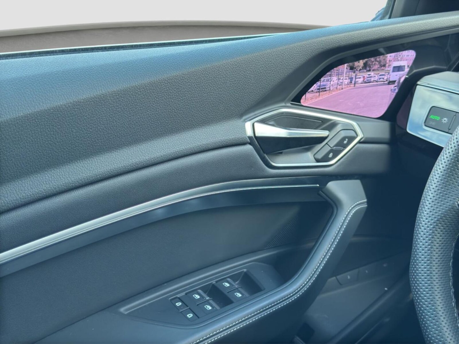 Audi Q8 Sportback e-tron – Bild 18