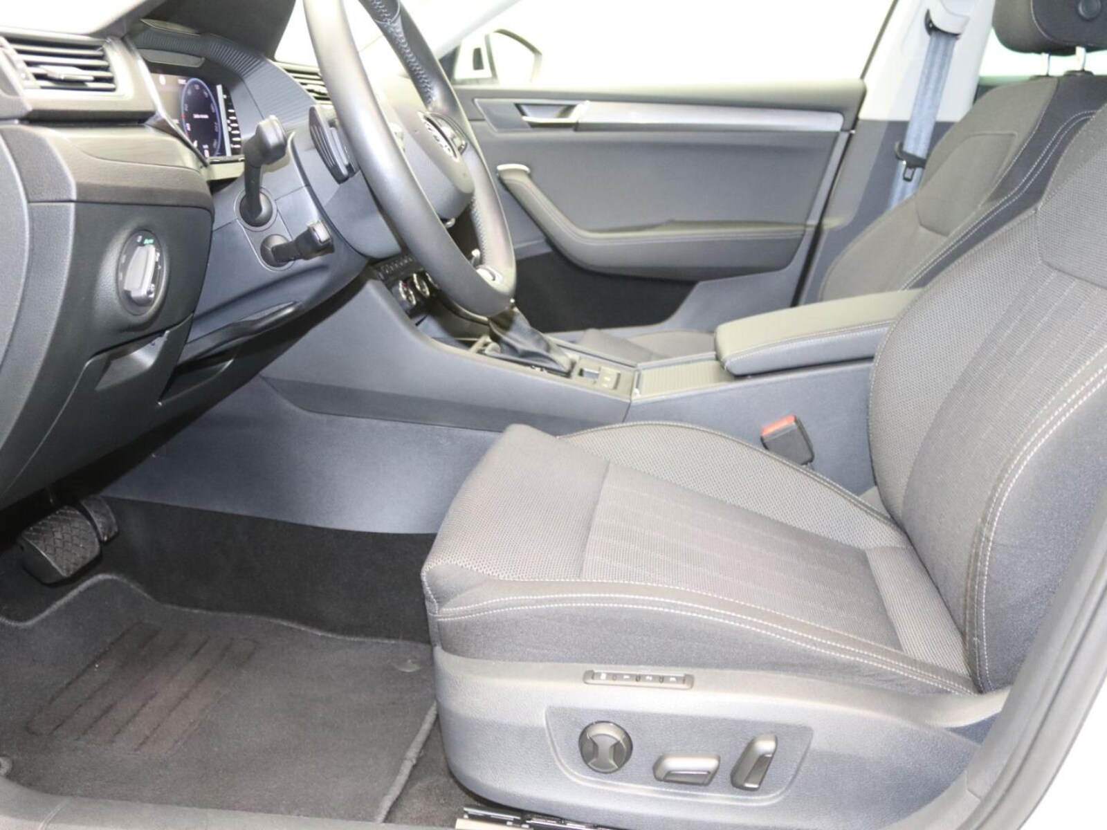 Škoda Superb Combi – Bild 16
