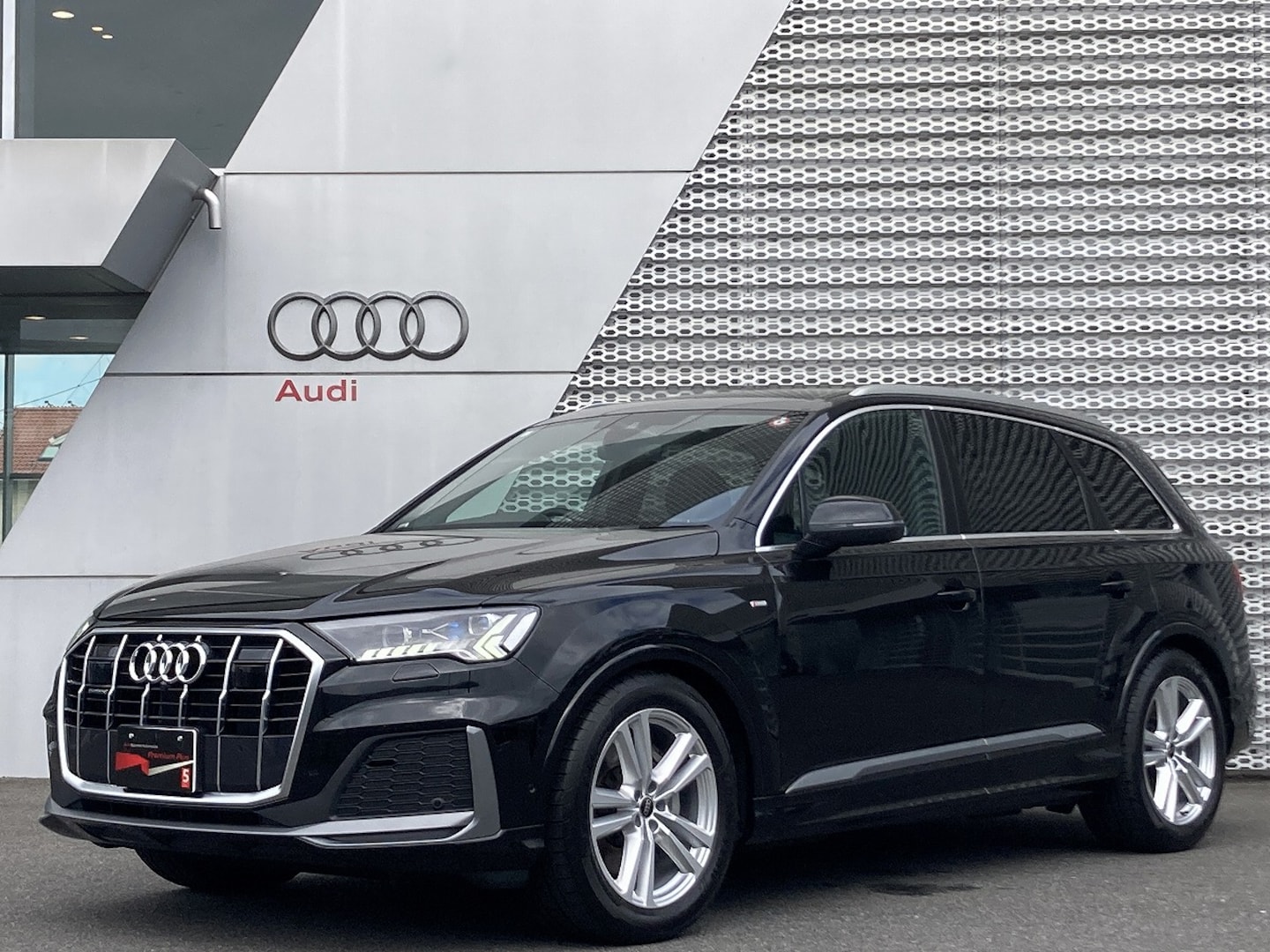 Audi Q7 50 TDI quattro S line kW(PS) tiptronic for more details contact your dealer
