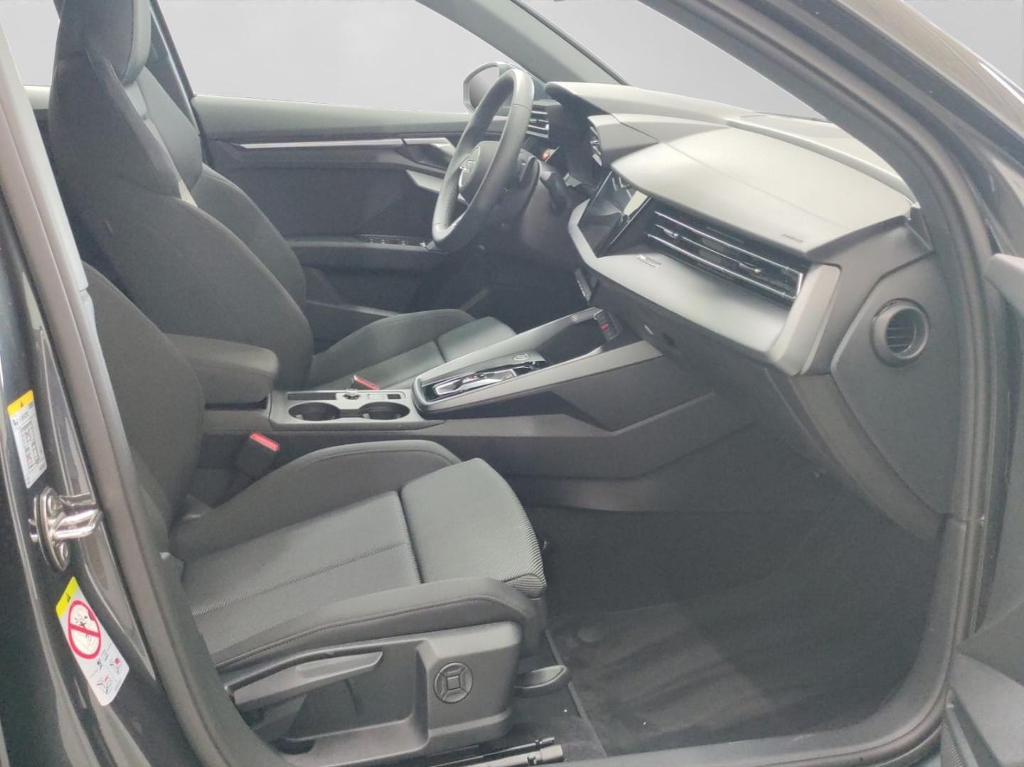 Bild über Audi A3 Sportback 35 TDI S tronic - für weitere Informationen kontaktieren Sie den Audi Partner