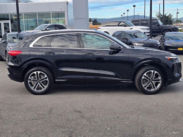 2025 Audi Q5 Premium - Photo 34