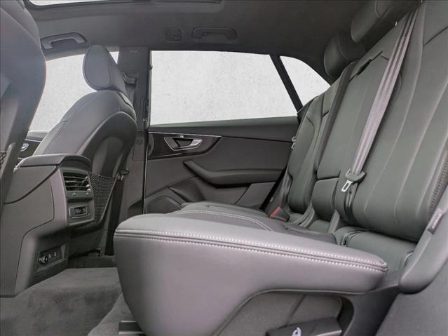 2025 Audi Q8 Premium - Photo 17