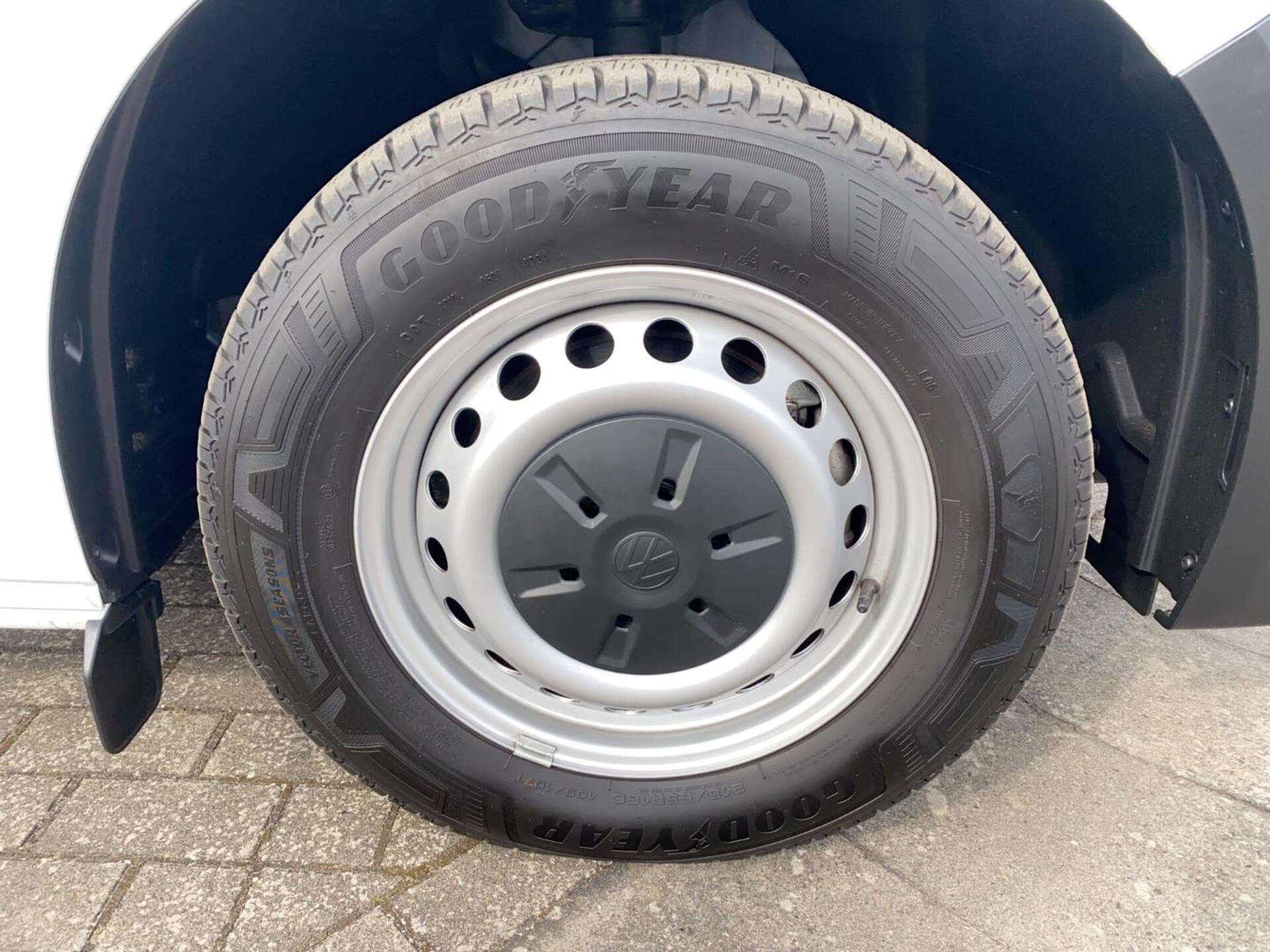 Volkswagen Transporter Kasten kurzer Radstand