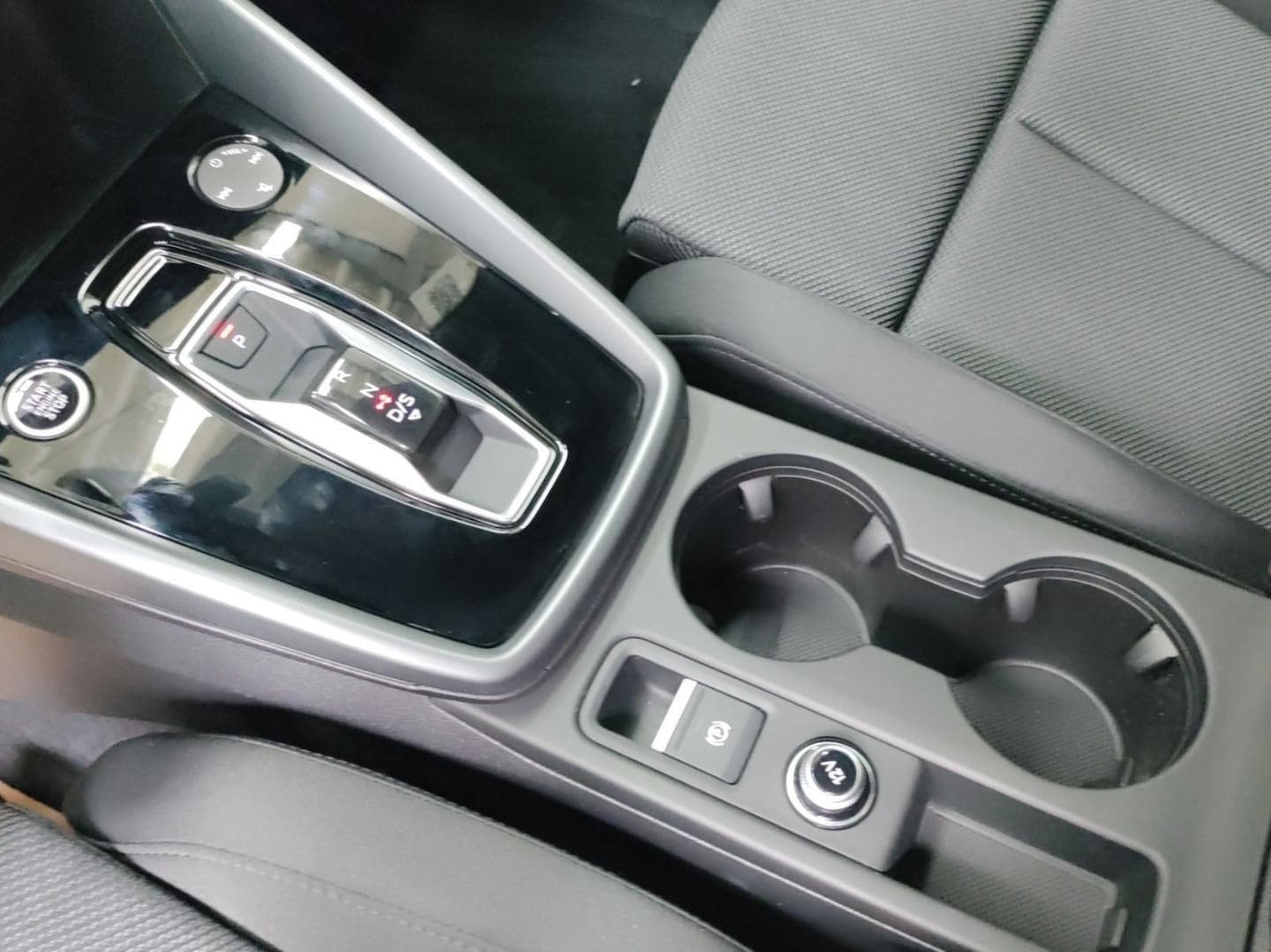 Bild über Audi A3 Sportback 35 TDI S tronic - für weitere Informationen kontaktieren Sie den Audi Partner