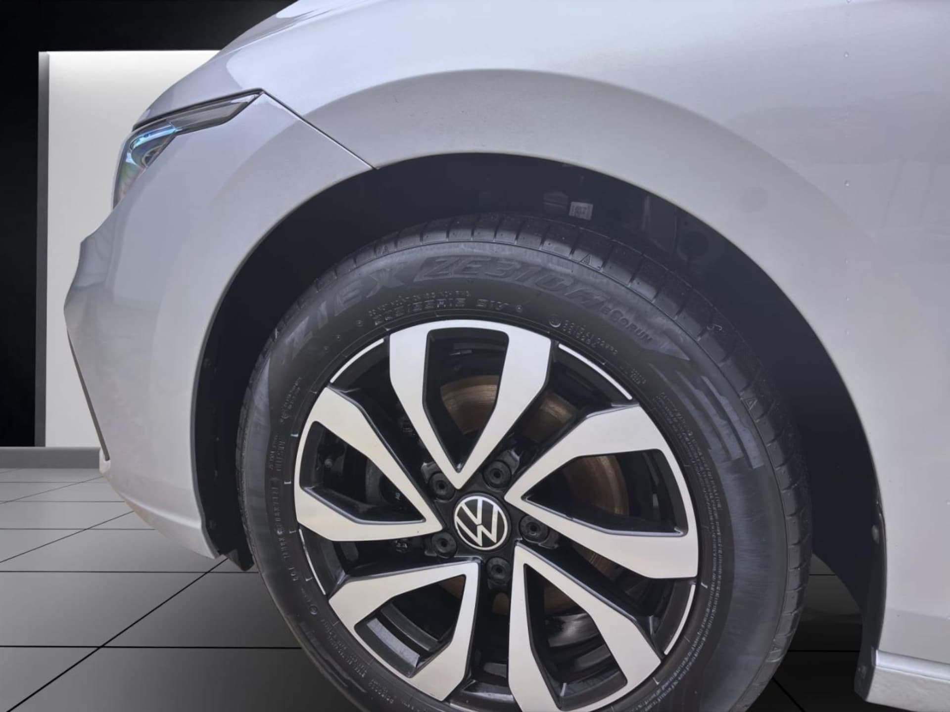 Volkswagen Golf Life