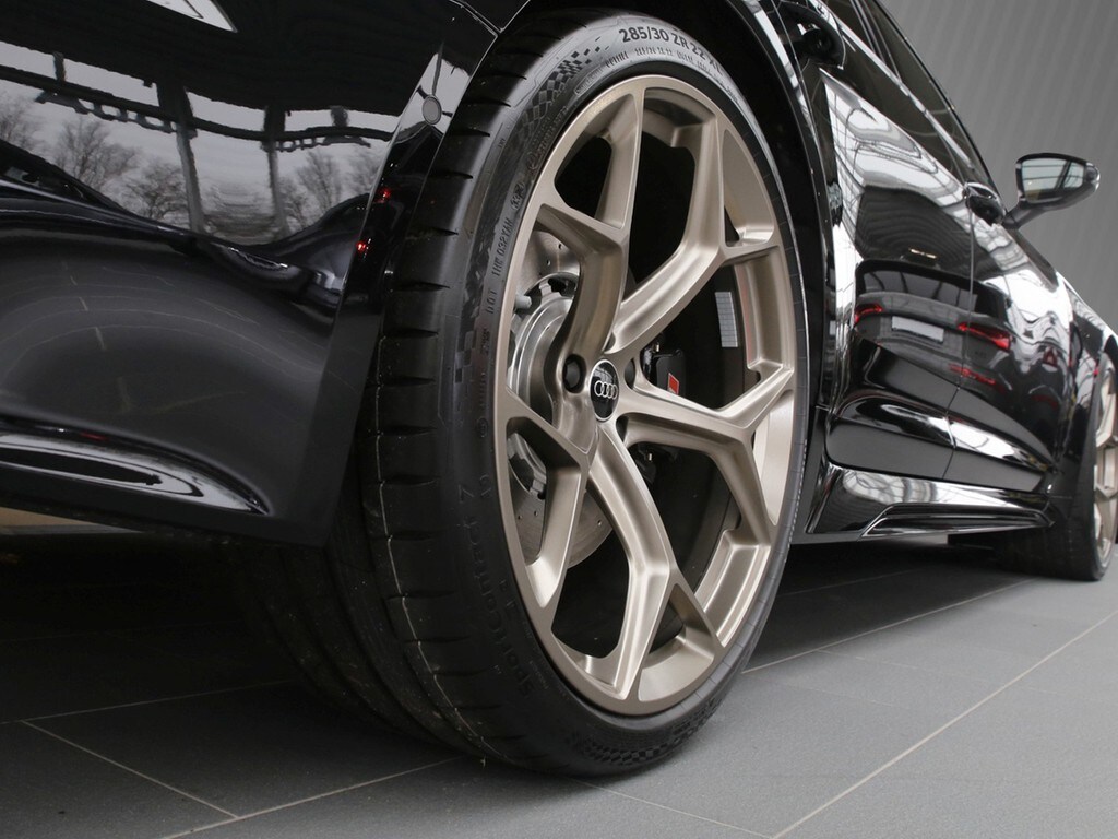 Image about Audi RS 6 Avant performance quattro tiptronic