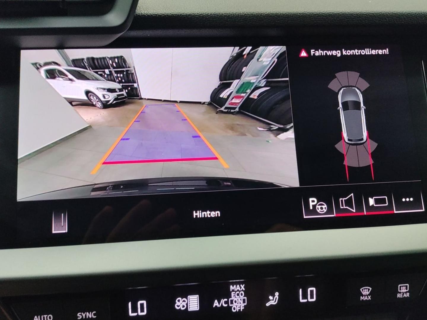 Bild über Audi A3 Sportback 35 TDI S tronic - für weitere Informationen kontaktieren Sie den Audi Partner