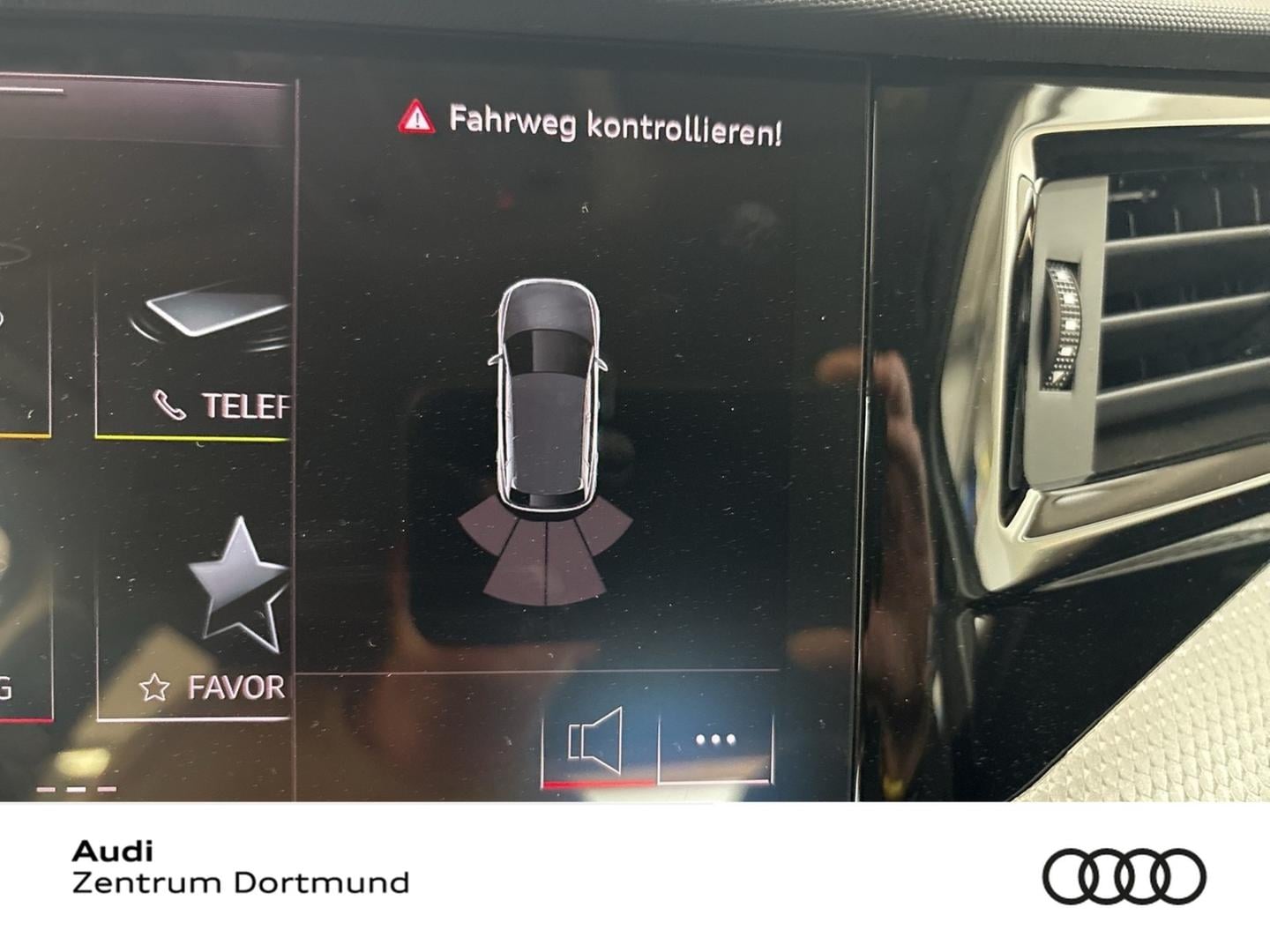 Bild über Audi A1 Sportback S line 40 TFSI S tronic - für weitere Informationen kontaktieren Sie den Audi Partner