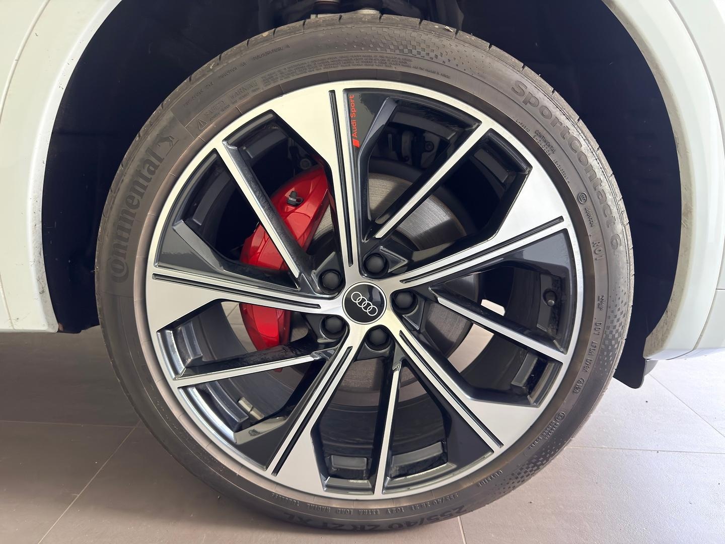 Image about Audi Q5 TFSI e S line 55 TFSI e quattro S tronic