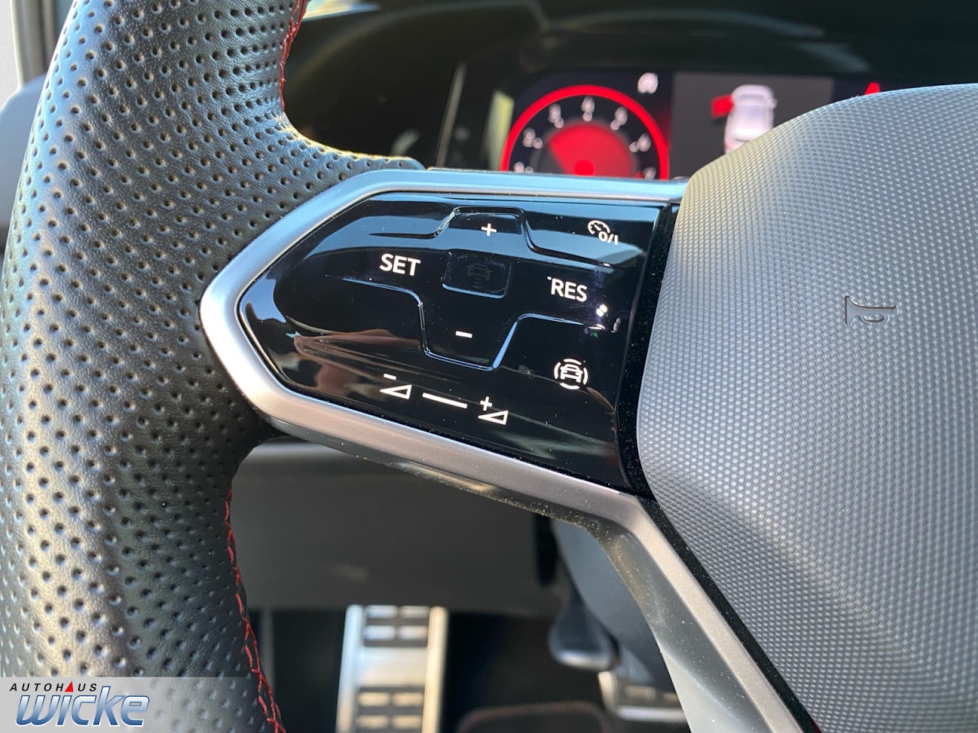 Volkswagen Golf GTI
