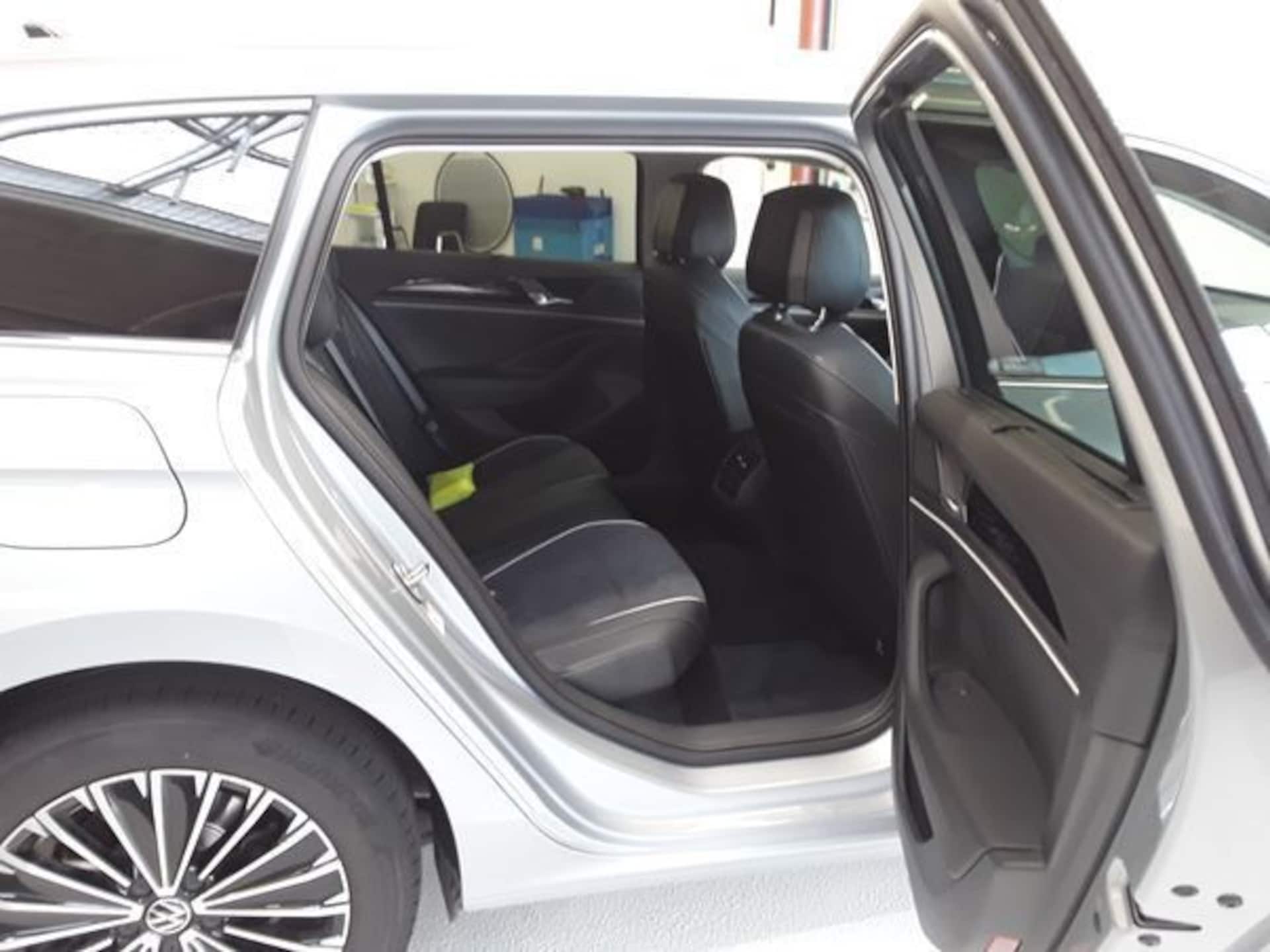 Volkswagen Passat Elegance