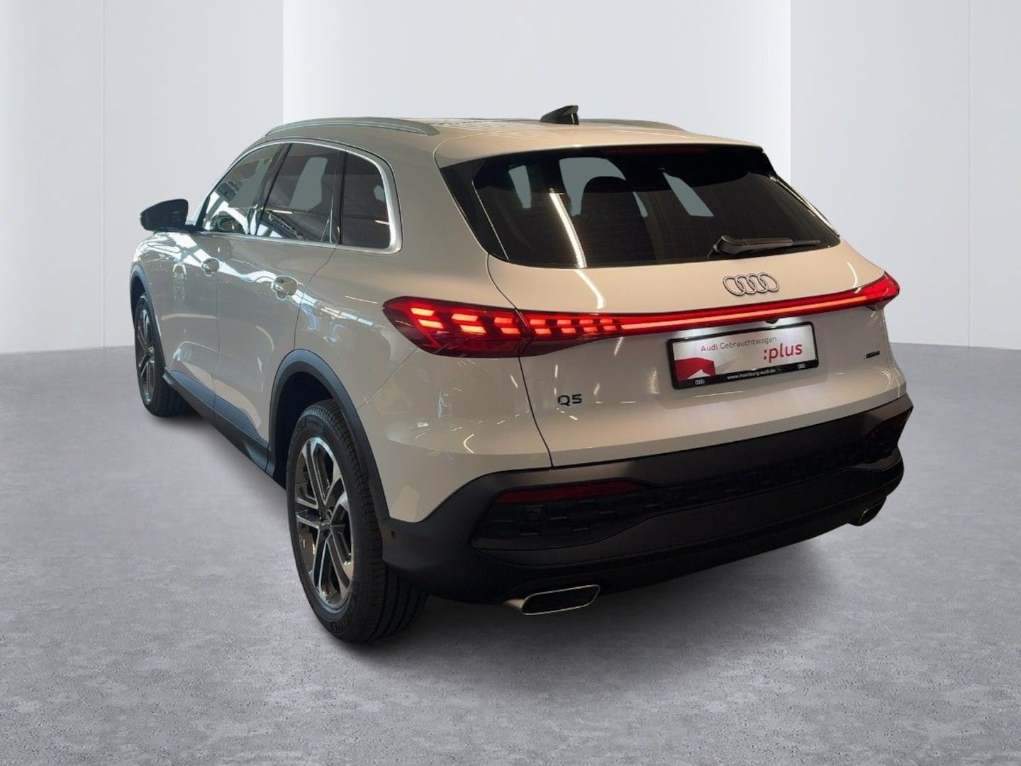Bild über Audi Q5 SUV TFSI quattro 150 kW S tronic - für weitere Informationen kontaktieren Sie den Audi Partner