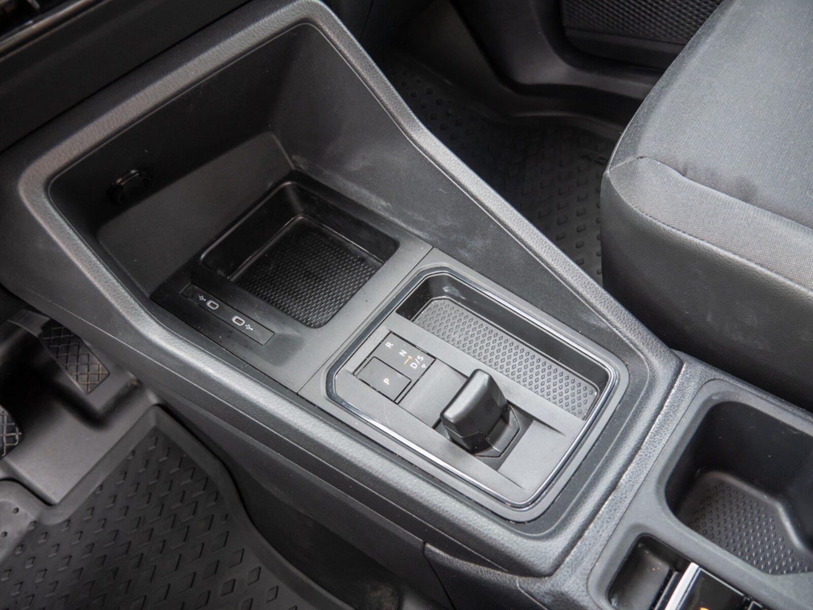 Volkswagen Caddy Cargo – Bild 11