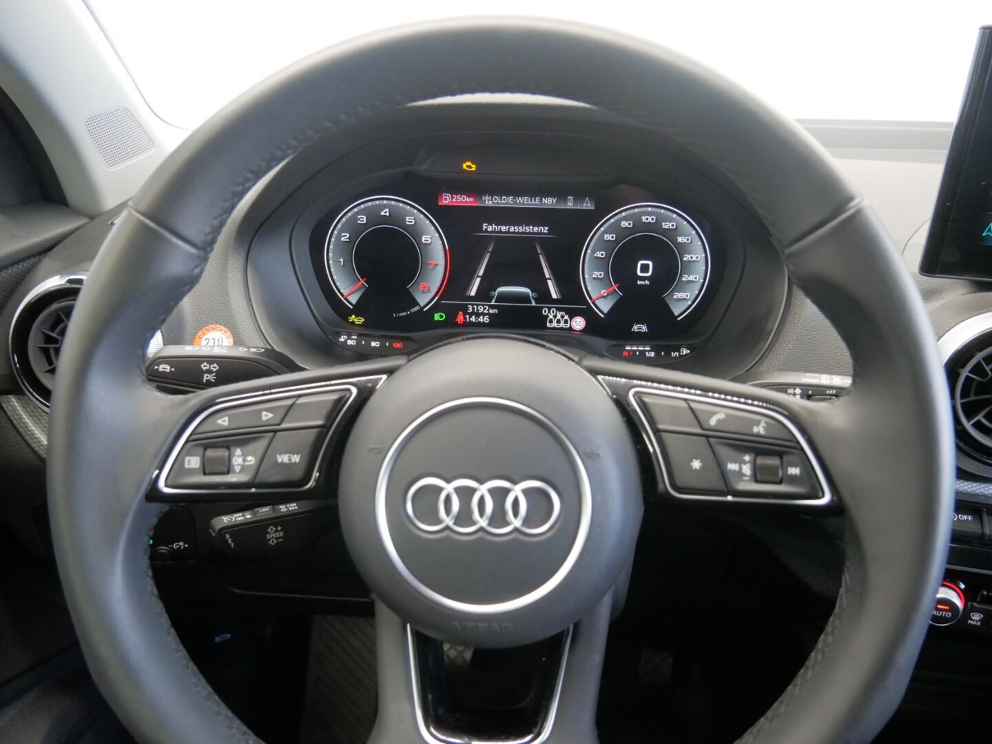 Bild über Audi Q2 advanced 35 TFSI Schaltgetriebe - für weitere Informationen kontaktieren Sie den Audi Partner