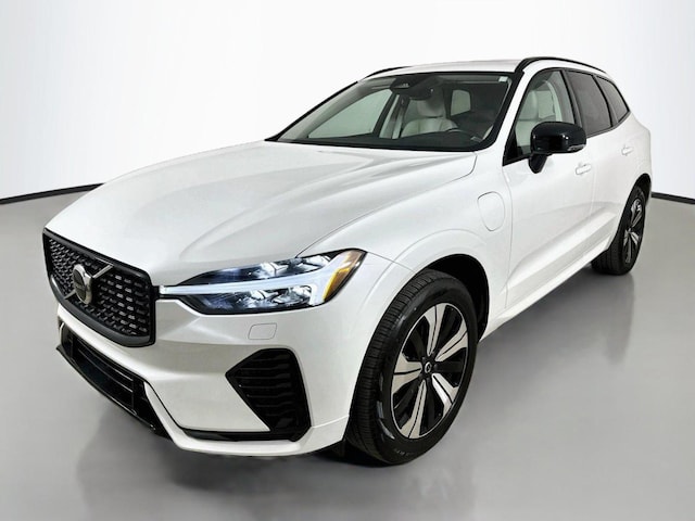 2025 Volvo XC60 Plug-In Hybrid