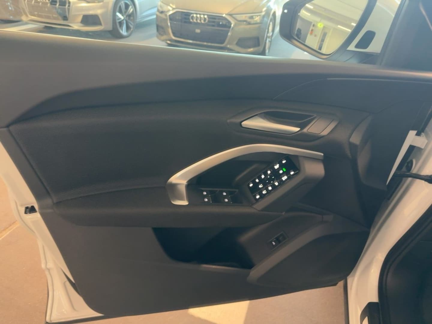 Bild über Audi Q5 SUV TFSI quattro 150 kW S tronic - für weitere Informationen kontaktieren Sie den Audi Partner