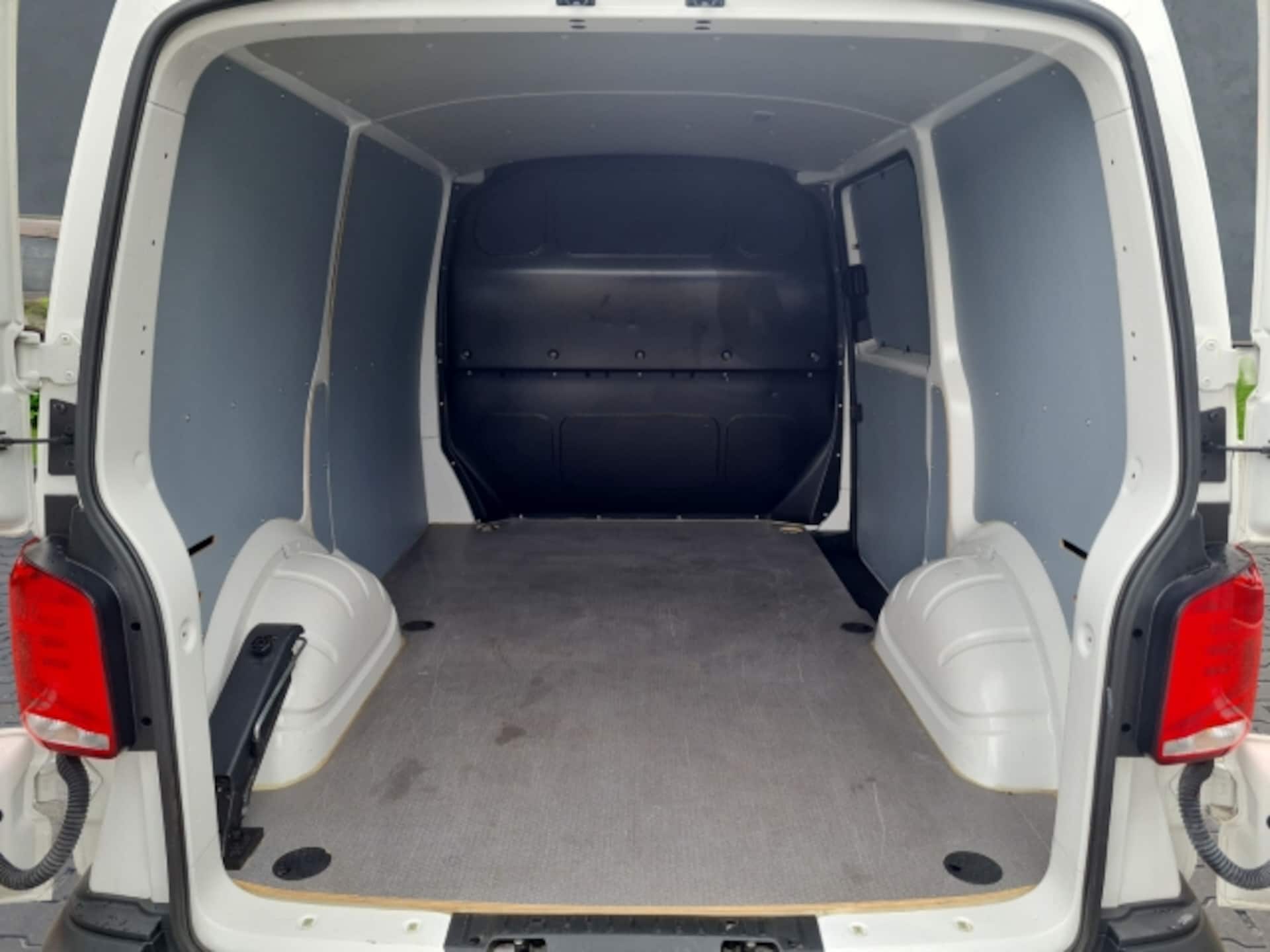 Volkswagen T6.1 Transporter Kasten kurzer Radstand