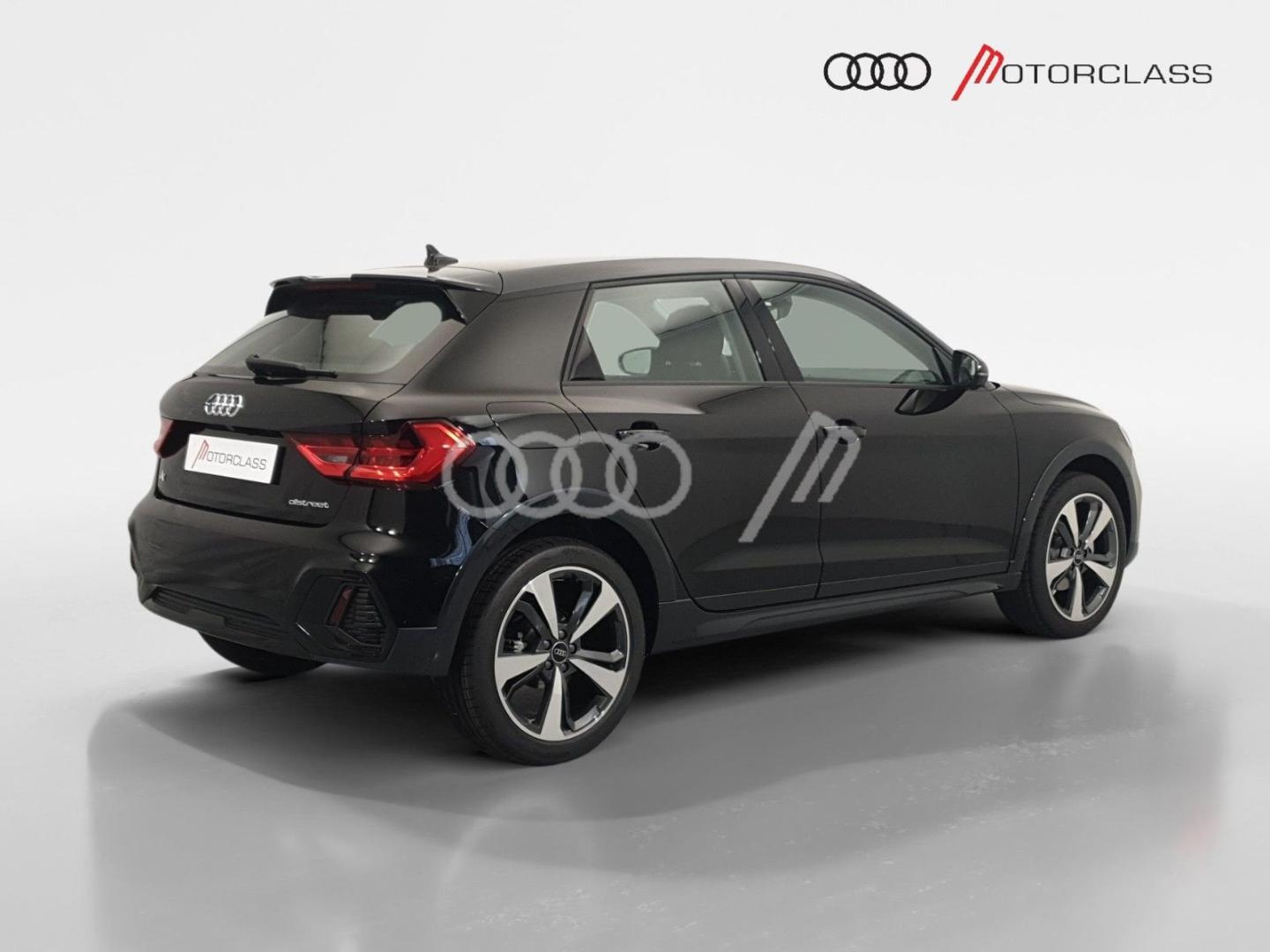 Immagine di Audi A1 allstreet Identity Contrast 30 TFSI 85 kW (116 CV) 6-marce - Vista: for more details contact your dealer