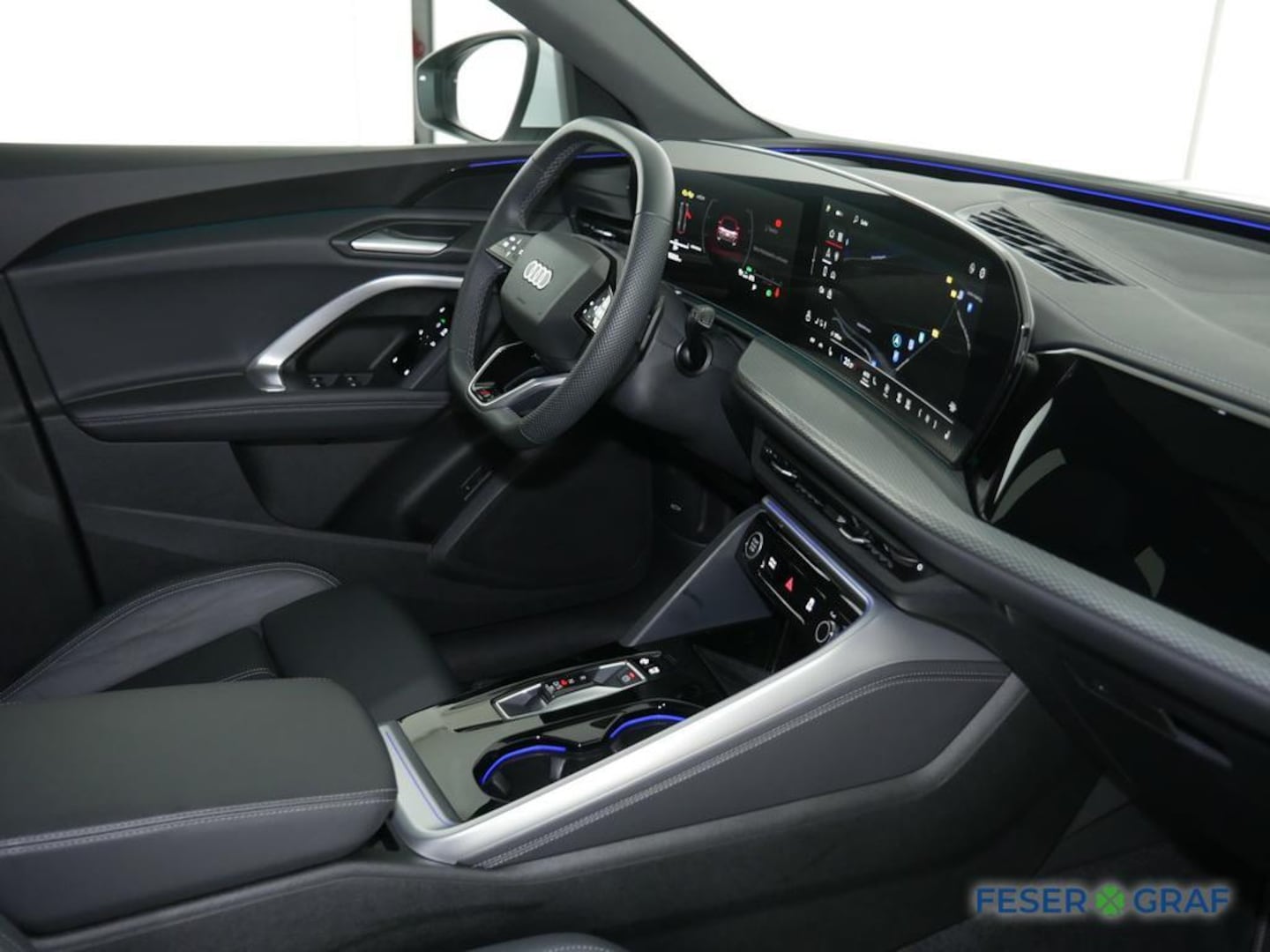 Bild über Audi Q5 SUV TDI quattro 150 kW S tronic - für weitere Informationen kontaktieren Sie den Audi Partner