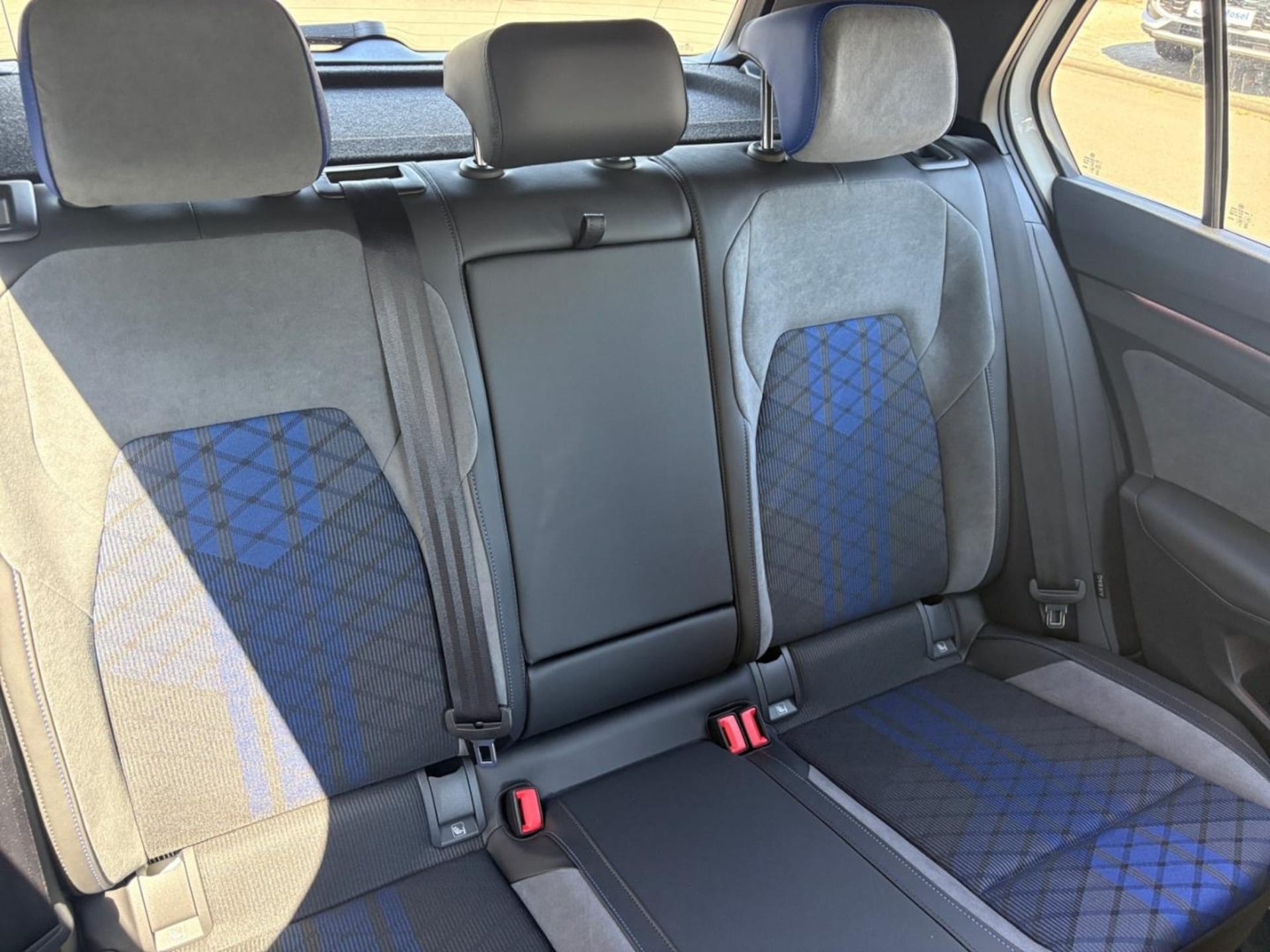 Volkswagen Golf R