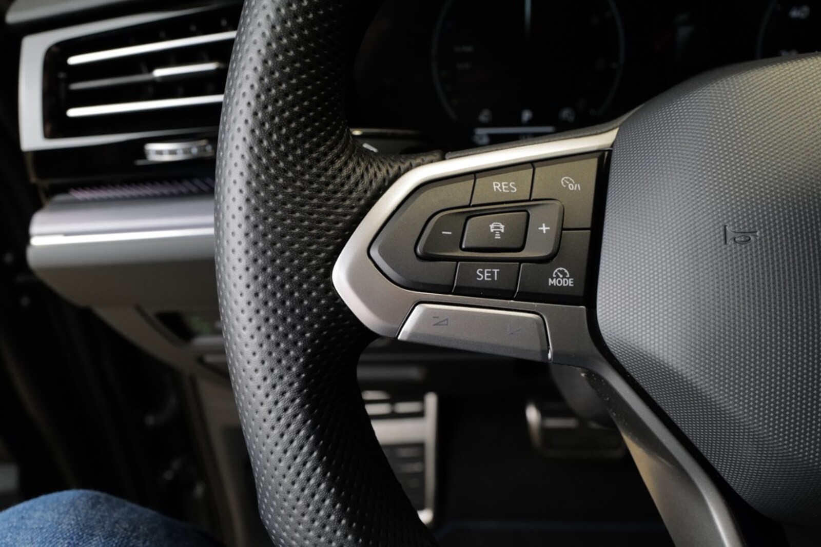 Volkswagen Touareg – Bild 14